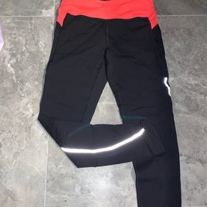 ivivva black w/ white stripe leggings